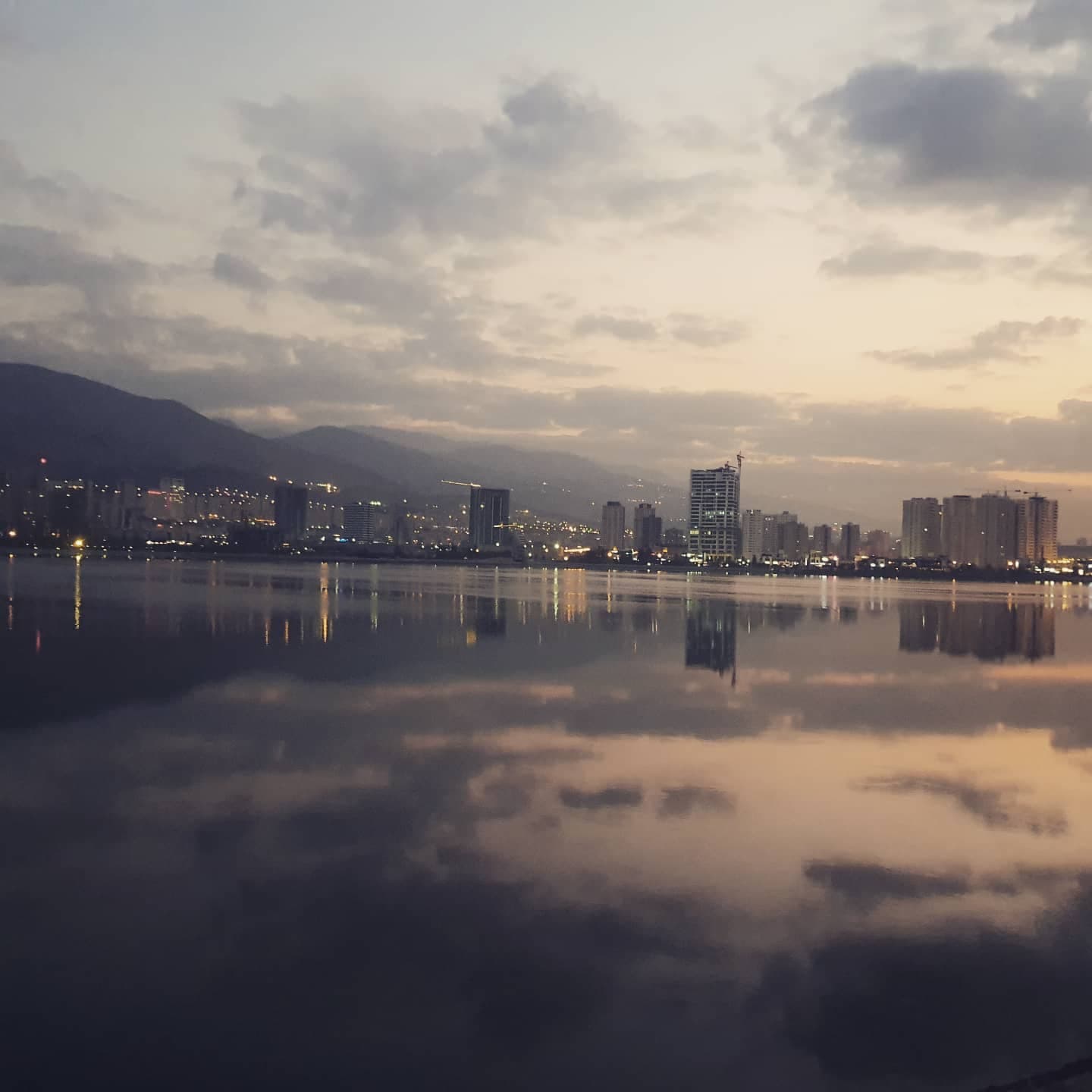 Cloudy dawn
8.37 km, 7:3 /km, 1h 2m